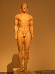 Anavysos Kouros Archaic Greek. c. 530 B.C.E. Marble with remnants of paint Geometric almost abstract forms predominate, and complex anatomical details, such as the chest muscles and pelvic arch, are rendered in beautiful analogous patterns. It exemplifies two important aspects of Archaic Greek art—an interest in lifelike vitality and a concern with design.