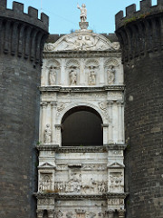 Arch of Alfonso, 1466, white marble, triumphal monument/castle gate/cenotaph, naples, compare with arch of titus in rome