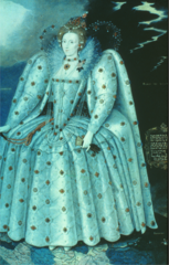 modified cone-shaped fathingale. Elongated and pointed waist, leg-o-mutton and hanging sleeves. She wears a split ruff, a fan and gloves. Hair is decorated in pearls.