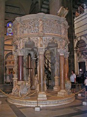 Pulpit of Pisa Cathedral by Nicola Pisano, Proto-Renaissance
-15', more architecutal work, sculpture on inside
- Nicola Pisano exposed to pulpits, marble reliefs, so piece was open pulpit hah
- Medieval tradition/techniques: trilobed arches like in Doge's Palace, lions supporting columns
- Classical tradition/techs: large bushy capitals, rounded not pointed arches, large rectangular relief panels, like roman sarcophagi