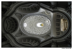 San Carlo alle Quattro Fontane Borromini 1646 Rome, Italy - commissioned by Pope Barberini - BAROQUE, oval fetish - natural light entering, adds to effect of weightlessness to the ceiling, also because it's white - it looks very complex but it's all rationally thought and planned