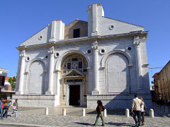 Tempio Malatestiano, LB Alberti, 1450, Rimini (incomplete)