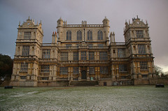 Wollaton Hall, 1508-88, Nottinghamshire, England.
- Competition among the elite to build great houses to show off during the summer Royal Progresses of Queen Elizabeth I